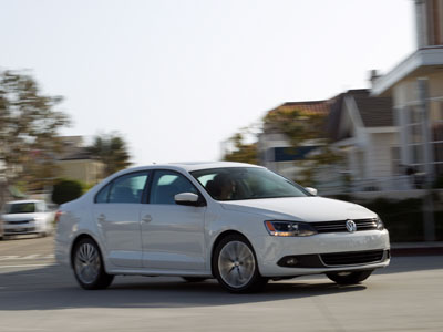 Υβριδική έκδοση για το νέο VW Jetta